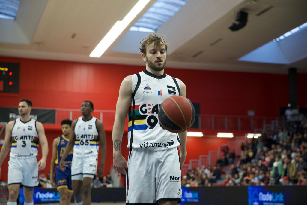 Asier Zengotitabengoa portera le maillot du LMB