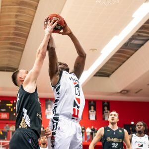 Lorenzo Thirouard-Samson et les RedGiants ont montré les muscles contre Brandon Edwards et les Denaisiens