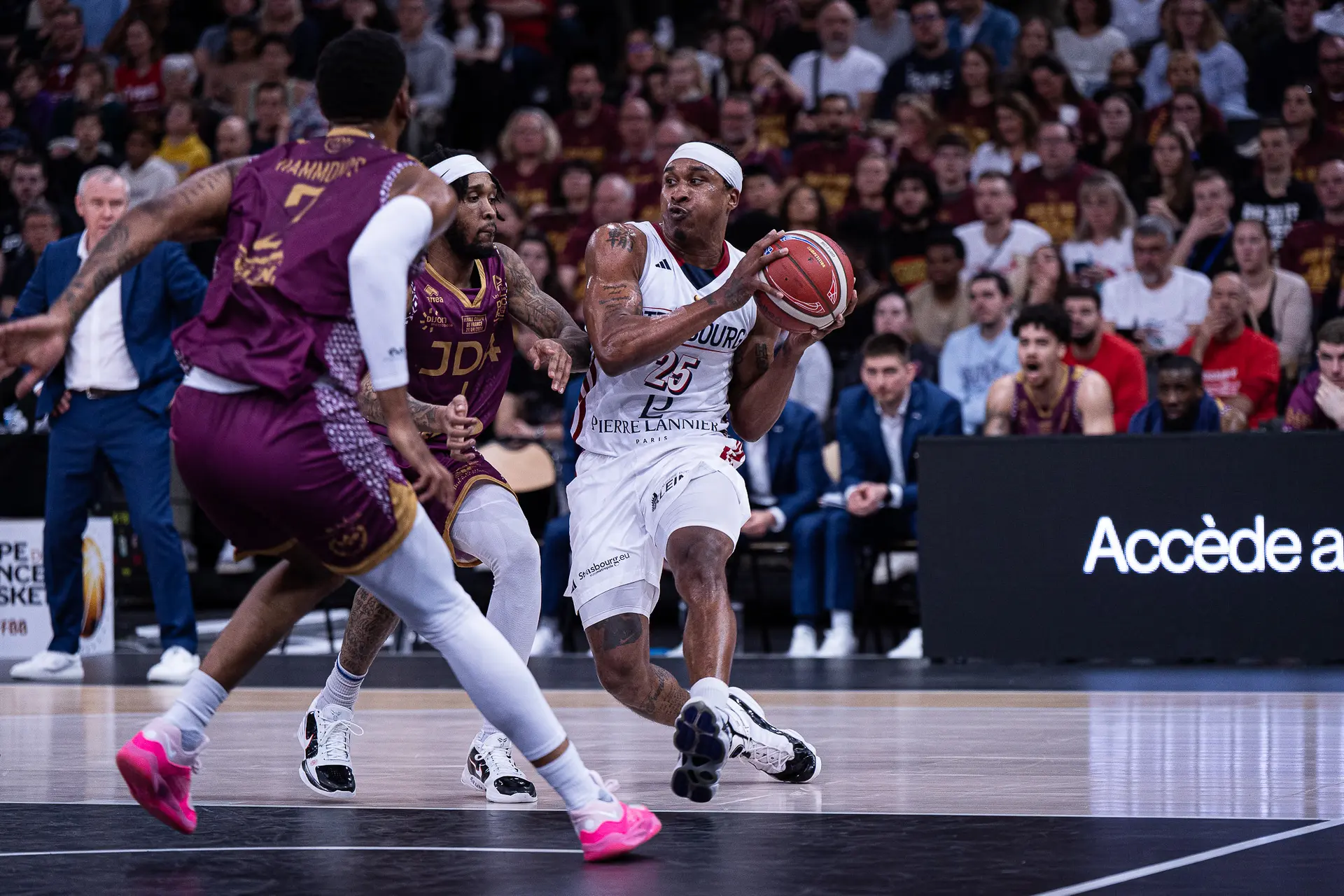 Double champion d’Italie, un ancien scoreur de Strasbourg et Pau signe à Taïwan