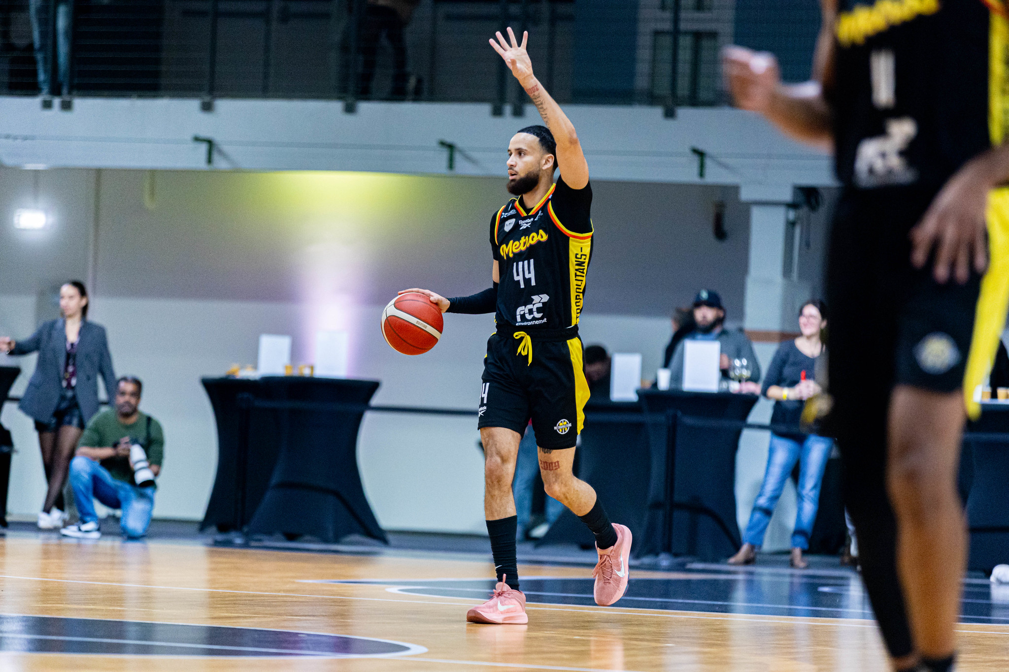 Après le titre en NM1, Jayson Tchicamboud accompagnera Levallois en ÉLITE 2