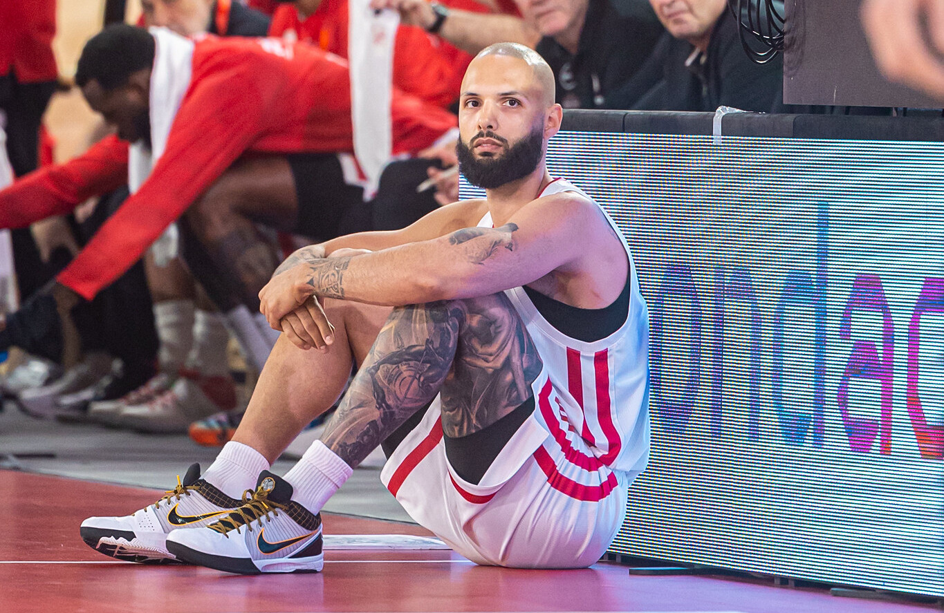 Doublement blessé, Evan Fournier rejoint l'infirmerie de l'Olympiakos pour plusieurs matchs