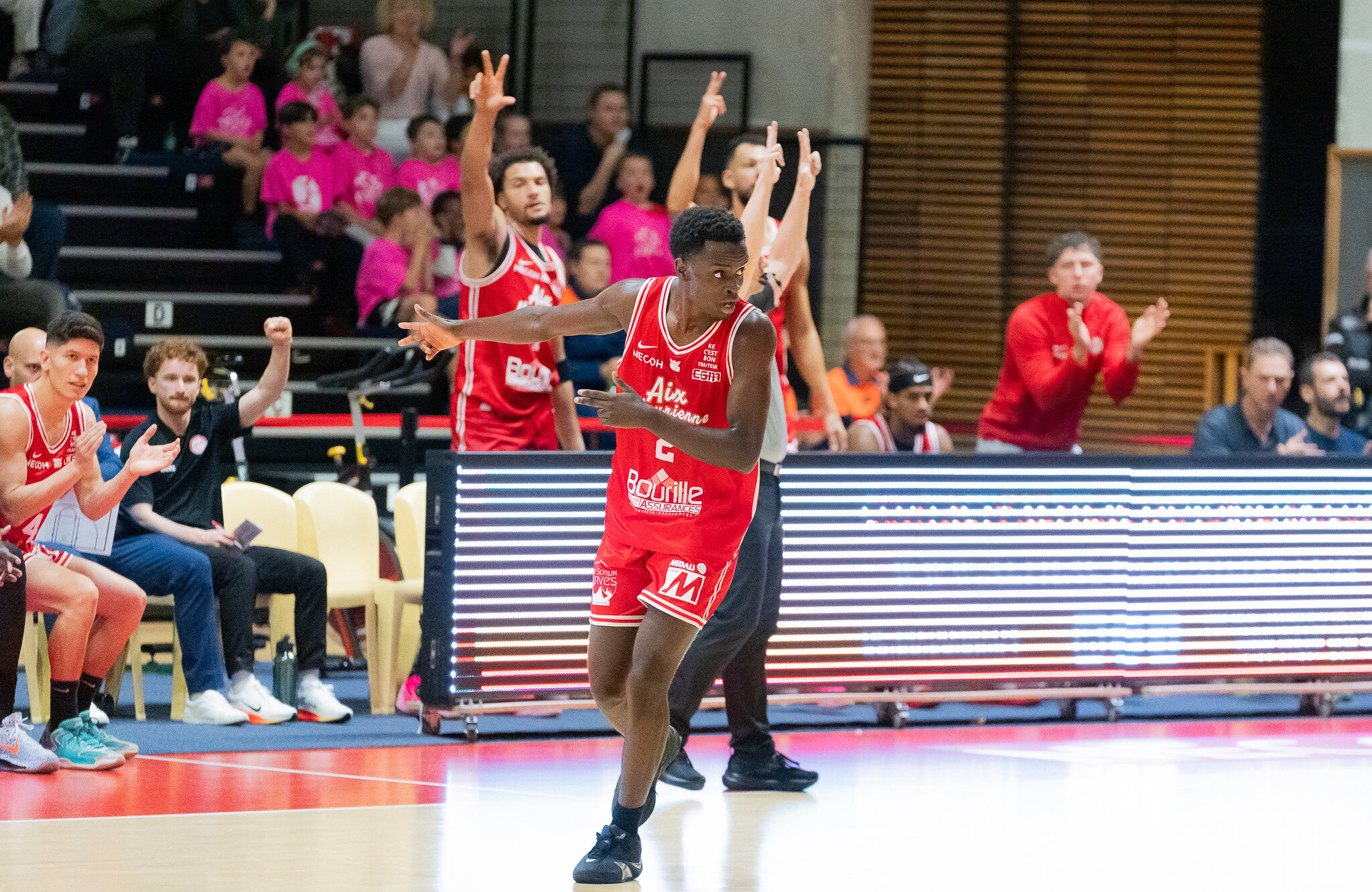 Christopher Ebunangombe délivre Aix-Maurienne, les participants des derniers playoffs pointent enfin le bout de leur nez