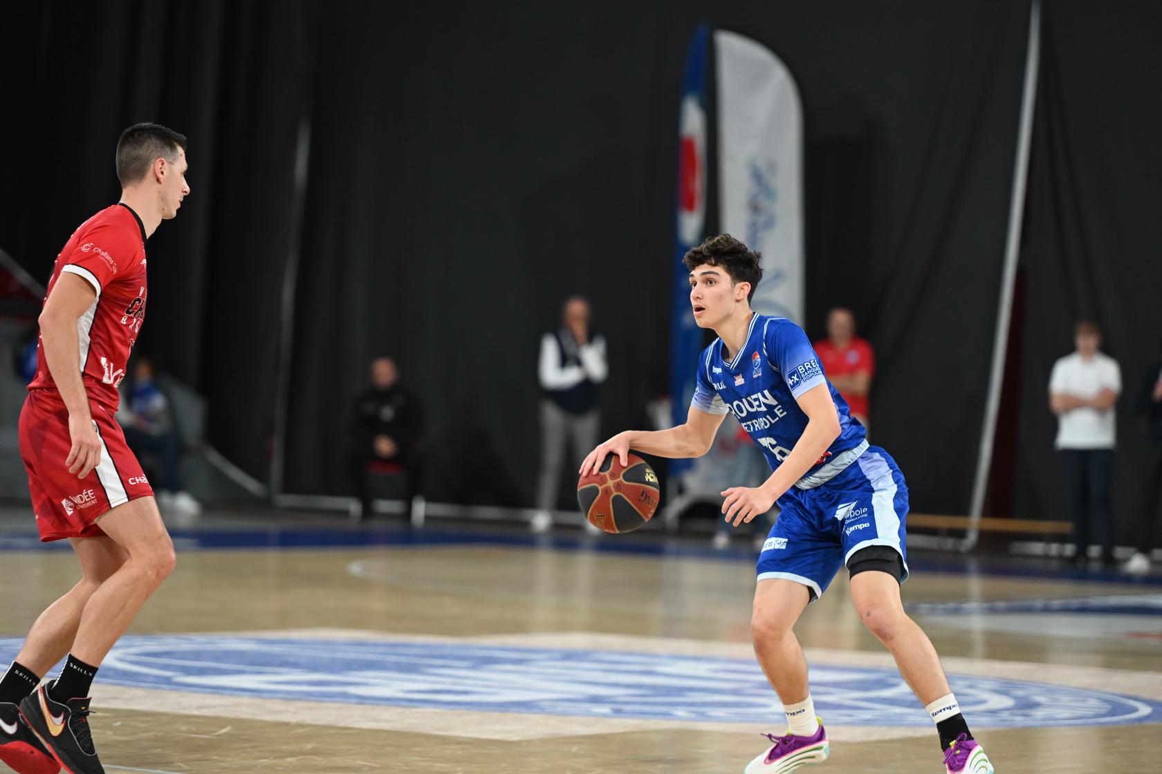 Rouen ouvre la porte du groupe professionnel à cinq jeunes Espoirs