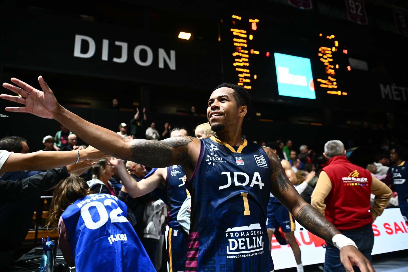 -28 : L’Élan Béarnais sombre face à Justin Bibbins et Dijon