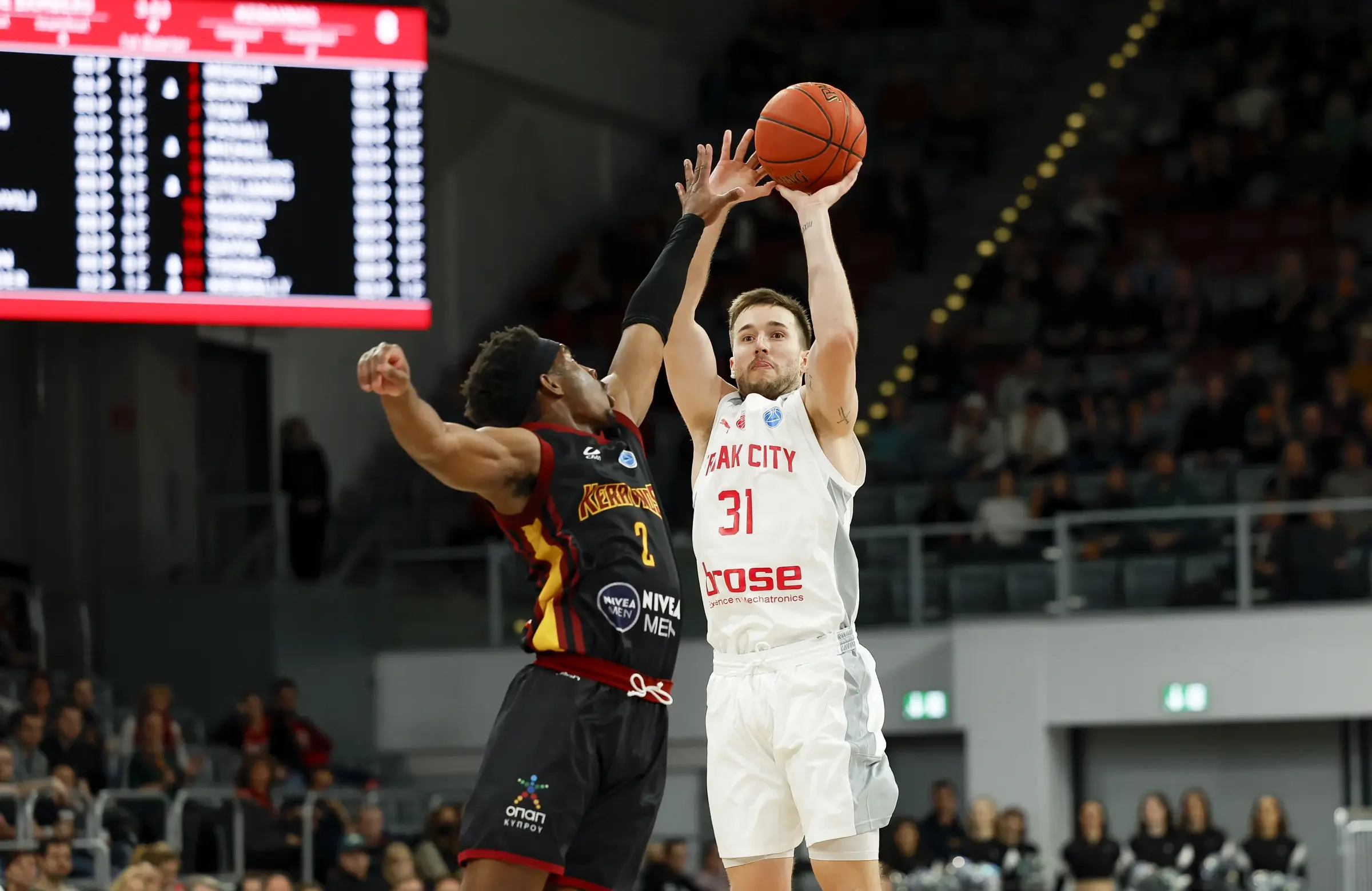 Le frère d’Austin Reaves cartonne en Allemagne